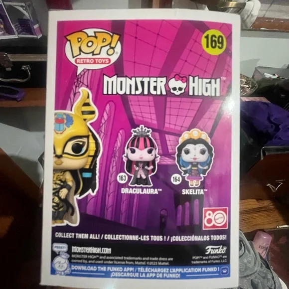 Funko Pop! Cleo de Nile Vinyl Figure - Yellow & Black with Teal Accents - Picture 5 of 5